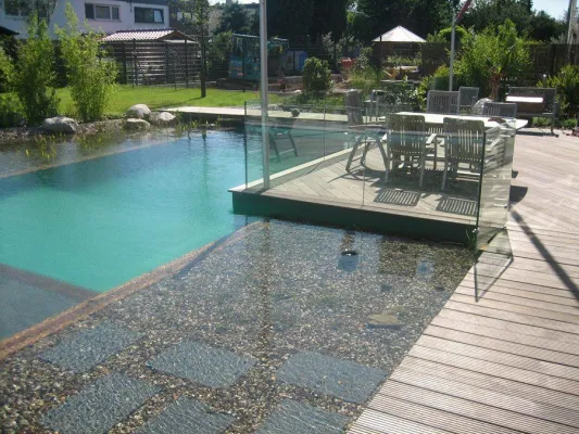 Ökologisch naturnahe Schwimmteichanlage Bild: Ökologisch naturnahe Schwimmteichanlage