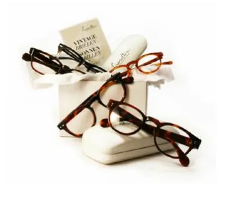 Bild: Lunettes präsentiert den ersten Hornbrillen-Lieferdienst