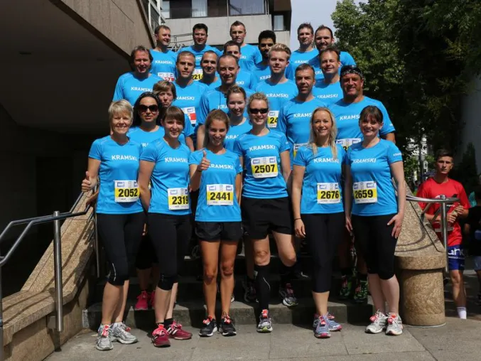 Miteinander in Bewegung für den guten Zweck: KRAMSKI beim Pforzheimer CityLauf Bild: Miteinander in Bewegung für den guten Zweck: KRAMSKI beim Pforzheimer CityLauf
