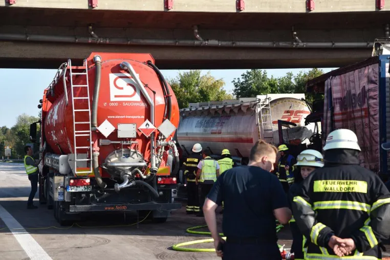 Bild: Sievert leistet mit Druck- und Saugwagen schnelle Hilfe bei Havarien auf der Autobahn