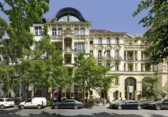 Bild: Vertriebsstart für 24 Eigentumswohnungen im Uhland Palais in Berlin