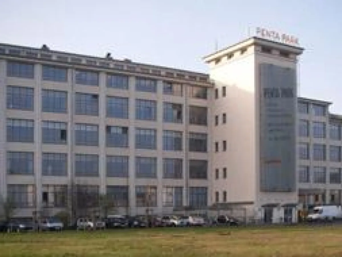 Büro- und Geschäftshaus “PENTA PARK“, Glashütter Straße 101/101a, in Dresden- Striesen