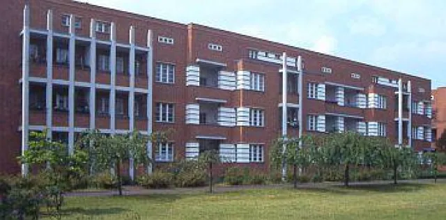 Bild: DIE WELTKULTURERBE-FAHRRADTOUR - Wohnstadt Carl Legien, Weiße Stadt, Siedlung Schillerpark