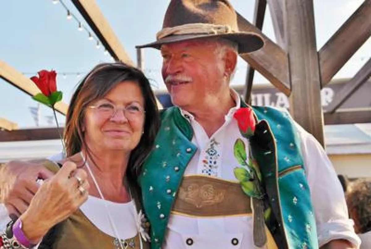 Beziehungen mit großem Altersunterschied stehen vor besonderen Herausforderungen.