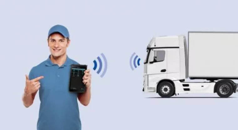 Bild: Transics' Fahrer-App TX-FLEX wird kompatibel mit dem displaylosen Bordcomputer TX-GO