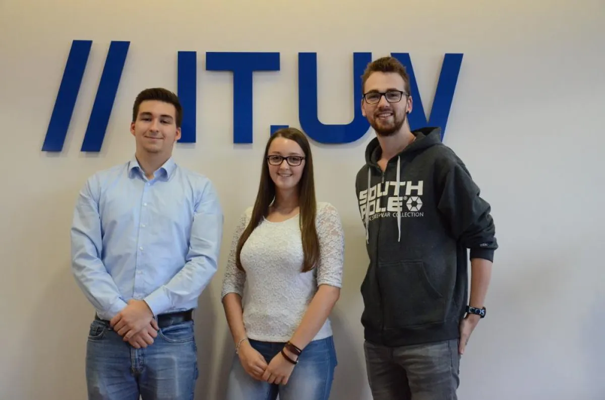 Von links: Fabian Pätzmann, Morena Ernst und Philipp Böll haben im Oktober ihr Studium begonnen