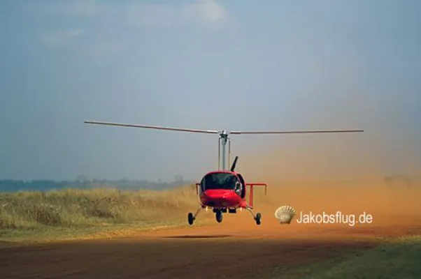 Bild: Pilotenehepaar fliegt über Jakobsweg mit einem Gyrocopter