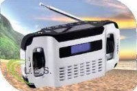 Bild: Wissenschaftsjahr 2010: Ideenwettbewerb für Jugendliche – Löw Energy stiftet Solarradio als Monatspreis April