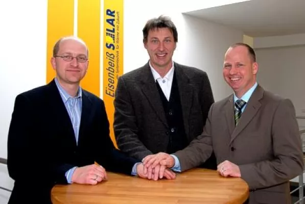Bild: Eisenbeiss SOLAR AG unterschreibt Kooperationsvertrag