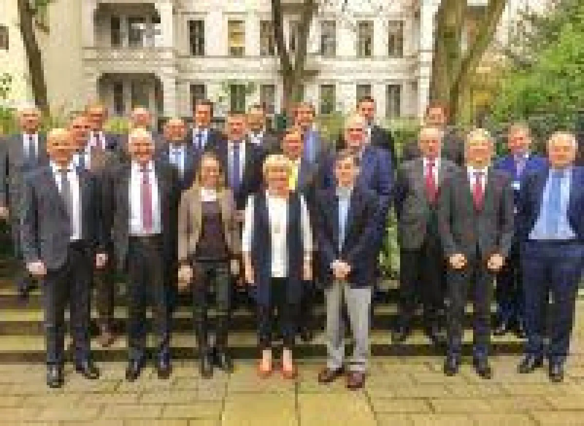 Die europäischen Lizenznehmer SAKRET, Lizenznehmer Israel, amerikanische SAKRET-Lizenzgeber©SAKRET Trockenbaustoffe, Berlin