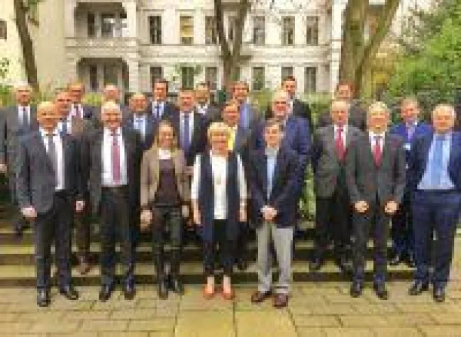 Bild: SAKRET auf Wachstumskurs