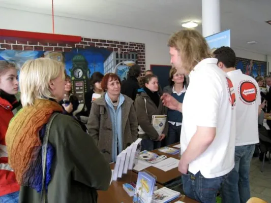 Bild: JUBi - 5. Jugendbildungsmesse in Münster / Informationen über Auslandsaufenthalte und Stipendien