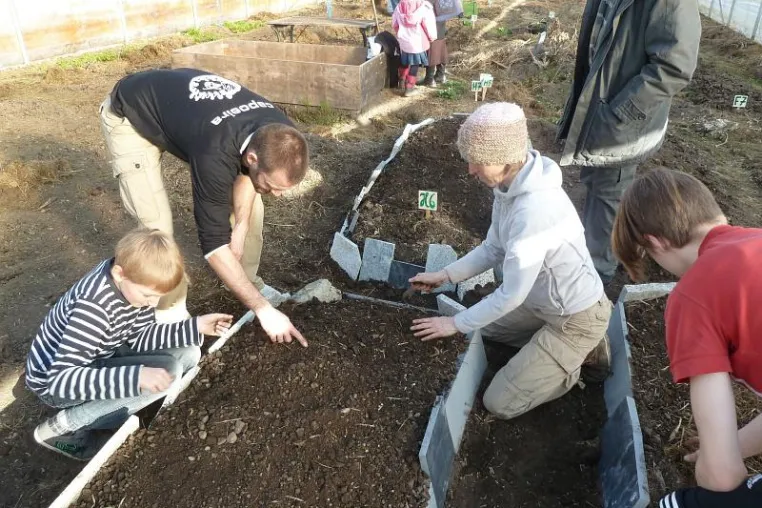 Earth First! Selbstversorgung für Einsteiger in ein naturnahes Leben – Vortrag in Memmingen am 13.04.17 Bild: Earth First! Selbstversorgung für Einsteiger in ein naturnahes Leben – Vortrag in Memmingen am 13.04.17