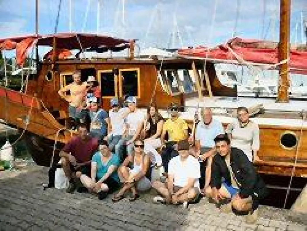 Crew mit Jugendlichen