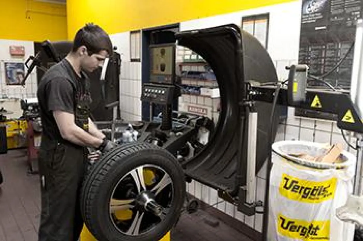 Das Auswuchten sorgt für einen optimalen Rundlauf der Räder.