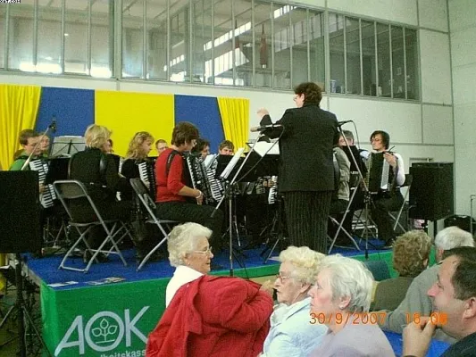 Bild: AJO-Essen: Platz ist in der kleinsten Hütte - 18. Großes Zechenfest Zeche Zollverein