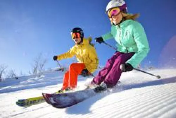 Bild: Ski App, Abfahrt mit olympischen Champions und der Greatest Snow on Earth™