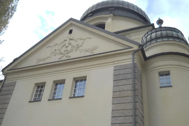 Berlin: Poetische Friedhofsführung gegen Kälte und Dunkelheit Bild: Berlin: Poetische Friedhofsführung gegen Kälte und Dunkelheit