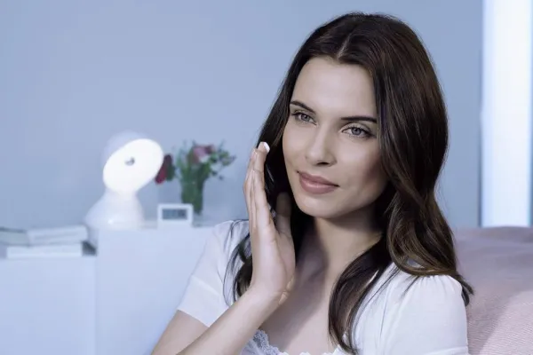 Bild: Jetzt neu in der Versandapotheke mediherz.de Eucerin Even Brighter bei Pigmentflecken