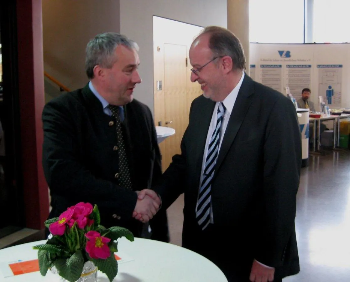 Kultusminister Dr. Ludwig Spaenle und VLB-Landesvorsitzender Jürgen Wunderlich