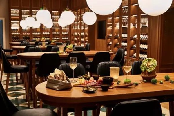 Bild: Alles rund um Wein - Steigenberger Grandhotel Petersberg
