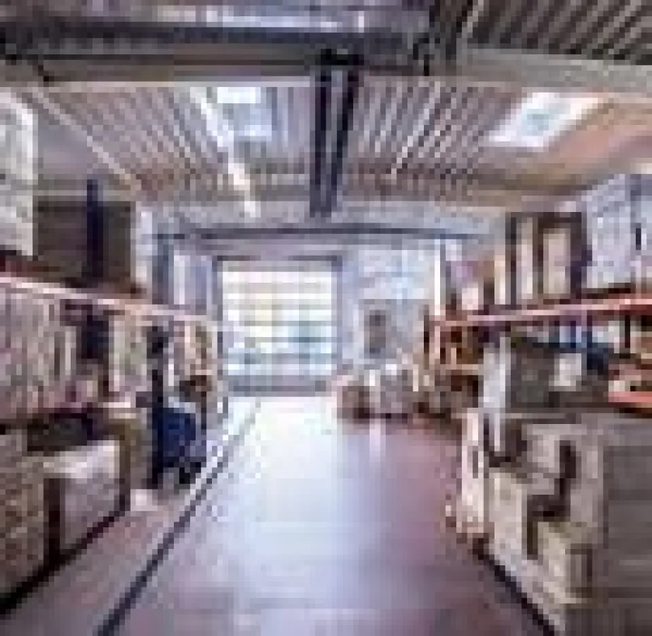 Lagerbeleuchtung mit neuer 125 lm/W LED Tube der LEDeXCHANGE