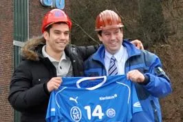 Bild: Mitarbeiter der Behinderten Werkstätten Oberberg treffen VfL-Spieler