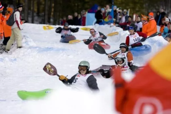 Bild: Snowkajak WM 2008 – 11 Nationen kämpfen um den Titel