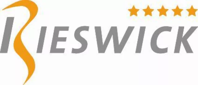 Neues Haar - neue Lebensqualität; Beim Haarteam Rieswick sind Kopf und Seele der Patientinnen in guten Händen Bild: Neues Haar - neue Lebensqualität; Beim Haarteam Rieswick sind Kopf und Seele der Patientinnen in guten Händen