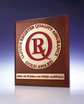 Bild: Robert Grass GmbH erhält „Gold Award“ für 10 Jahre Qualitätsmanagement