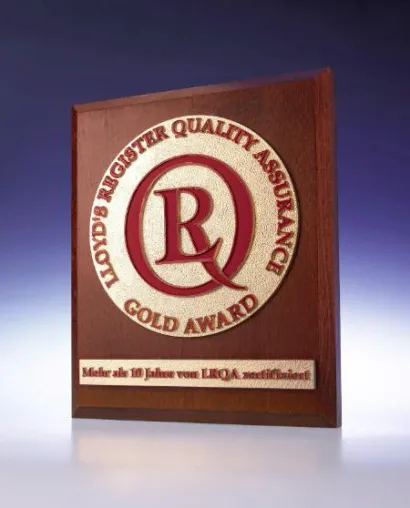 Bild: Robert Grass GmbH erhält „Gold Award“ für 10 Jahre Qualitätsmanagement