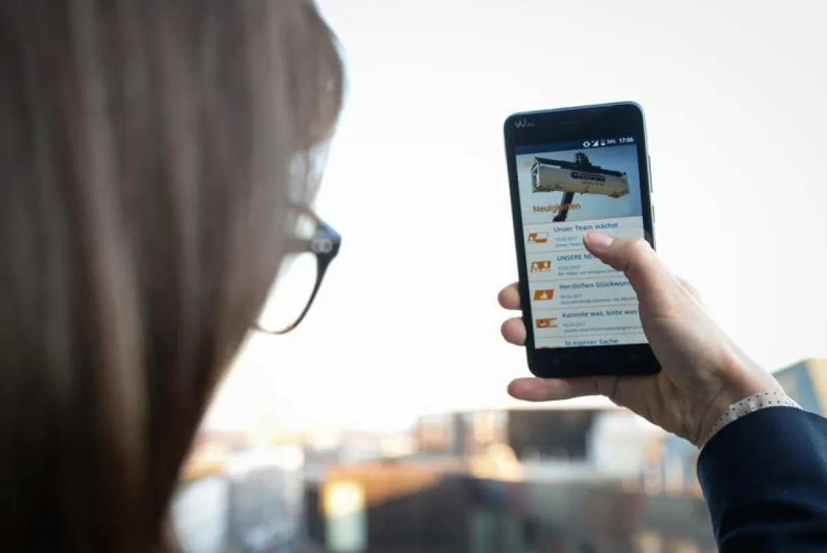 Die GREIWING logistics for you GmbH digitalisiert die Kommunikation mit der neuen GREIWING-App.