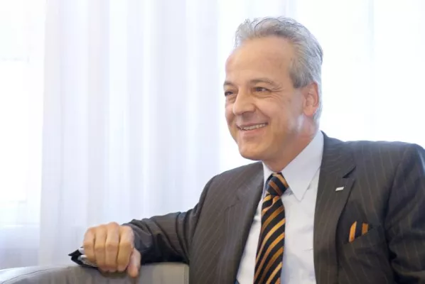 KarstadtQuelle Versicherungen gehen mit eigenem YouTube Channel online Bild: KarstadtQuelle Versicherungen gehen mit eigenem YouTube Channel online