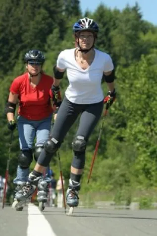 Bild: Speed ohne Limit im Naturpark Frankenwald - Die Ködeltalsperre ist ein Paradies für Nordic Blader