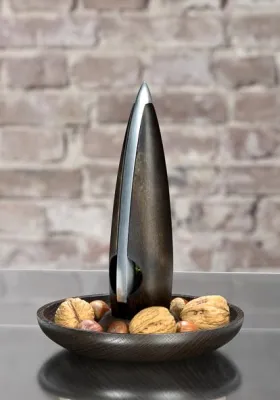 Bild: KWO stellt seinen futuristischen Nussknacker "Saturn" vor