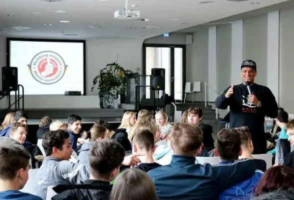 Bild: Werte statt Mobbing: Schulprojekt mit 2schneidig bewegt