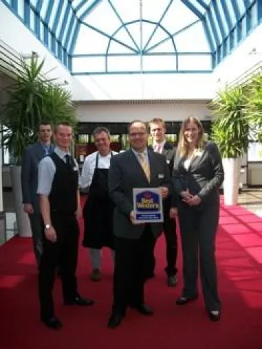 Neue Marke: Grand City Hotel Bad Oldesloe bekommt den Zusatz „Best Western“ Bild: Neue Marke: Grand City Hotel Bad Oldesloe bekommt den Zusatz „Best Western“