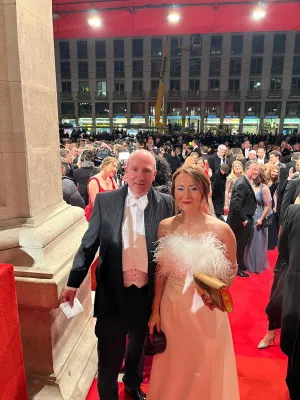 Bild: Barocker Glanz: Marvin & Dr. Sina Schertl von Casa Padrino auf dem Wiener Opernball 2026