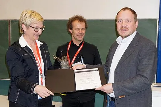 Prof. Dr. Holger Bastians erhält BINDER Innovationspreis von der Deutschen Gesesllschaft für Krebsbiologie Bild: Prof. Dr. Holger Bastians erhält BINDER Innovationspreis von der Deutschen Gesesllschaft für Krebsbiologie