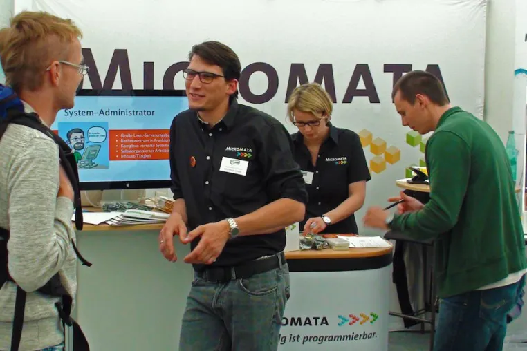 Bild: Jobs zum L{i}eben auf der Firmenmesse