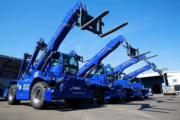 Bild: Beyer Mietservice erstes Vermietunternehmen in Deutschland mit Stage-V-konformen Rotoren von Magni