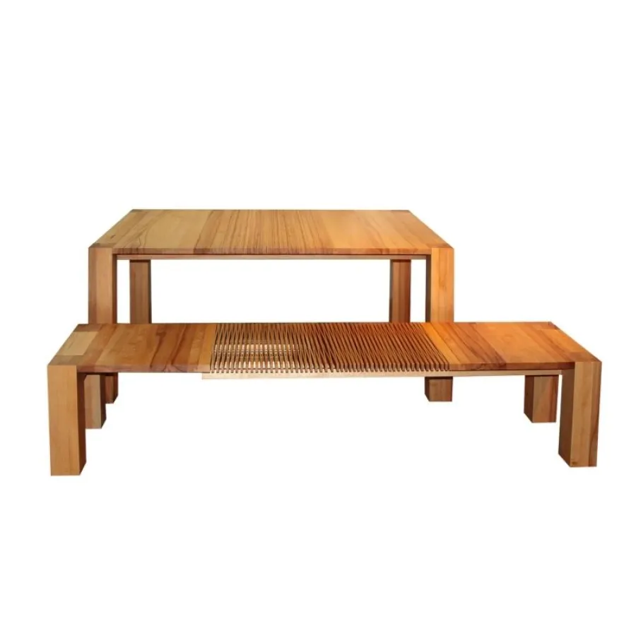 Tisch geschlossen, Bank auseinandergezogen