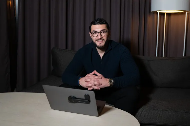 Bild: Close-IT Akademie von Rayan Berangi: Was steckt wirklich dahinter?