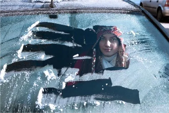 Bild: Kampagne UNFASSBAR startet mit Thema 'Sicheres Fahren im Herbst und Winter'