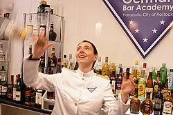 Bild: Neue Spezialkurse für Cruise-Servicepersonal an der Rostocker Hotelschule