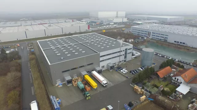 Immolox vermittelt Logistikimmobilie in Südhessen an die Schenker Deutschland AG Bild: Immolox vermittelt Logistikimmobilie in Südhessen an die Schenker Deutschland AG