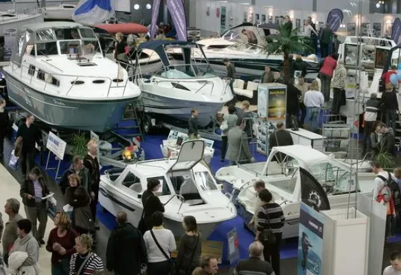Bild: Willkommen an Bord: Am 17. Februar fällt in Leipzig der Startschuss für die Wassersportsaison 2011