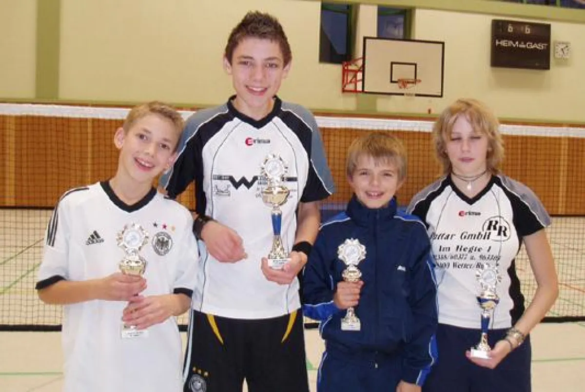 Trumpften bei der Jugend-DM groß auf: (v.l.) Christopher Zentarra, David Zentarra, Patrik Balk und Kathrin Rehberg vom FFC Hagen. (Foto: Bernd Stammnitz)