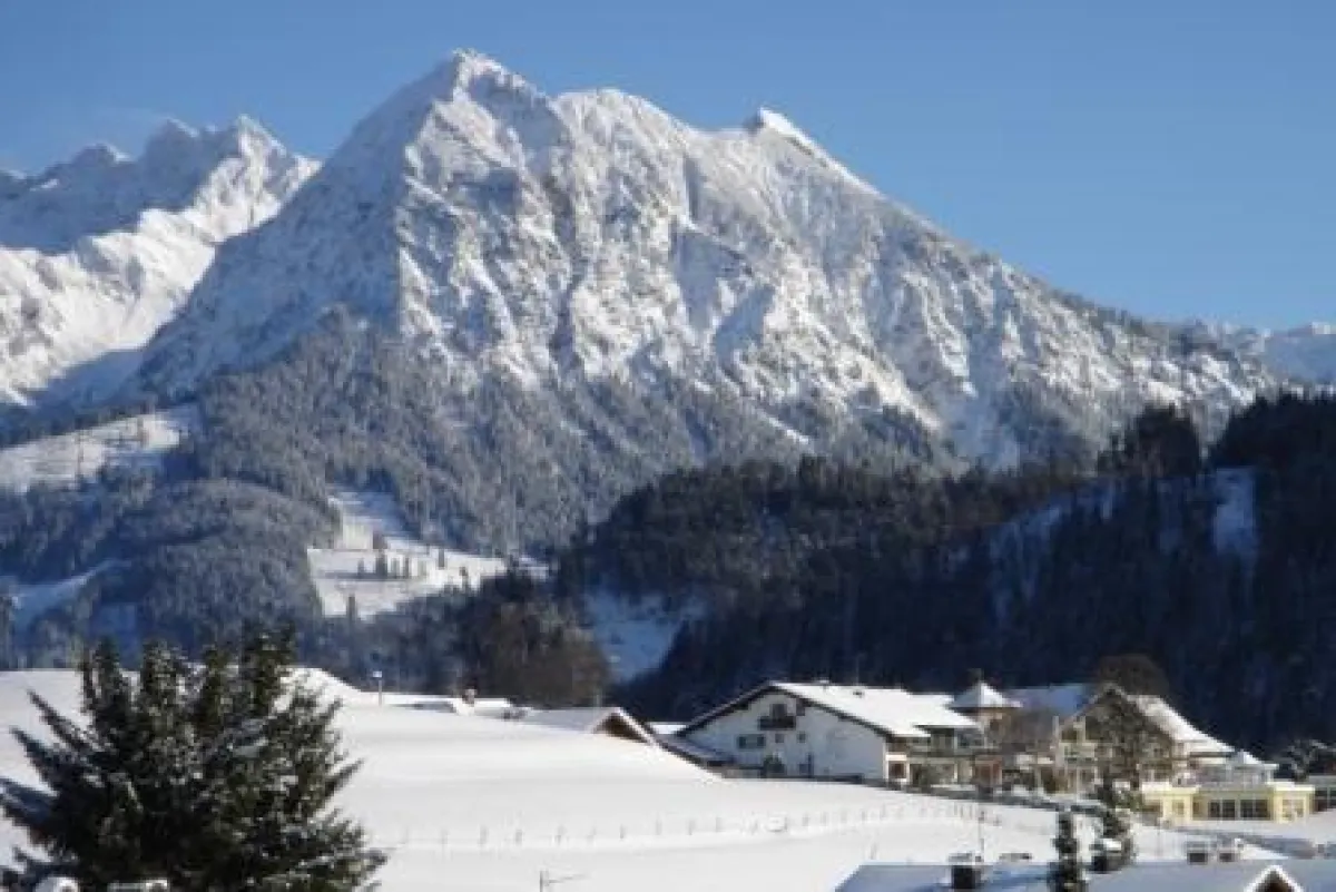 Schnee rund um den Berwanger Hof  - und natürlich auch in Grasgehren
