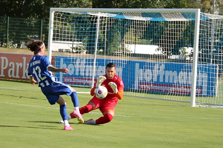 Landesliga Nord - FSV Bernau gewinnt ohne Neuzugang Victor Lochmann, aber mit Ex-Profi Justin Möbius Bild: Landesliga Nord - FSV Bernau gewinnt ohne Neuzugang Victor Lochmann, aber mit Ex-Profi Justin Möbius